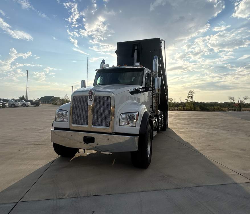 New 2026 Kenworth T880S PH
