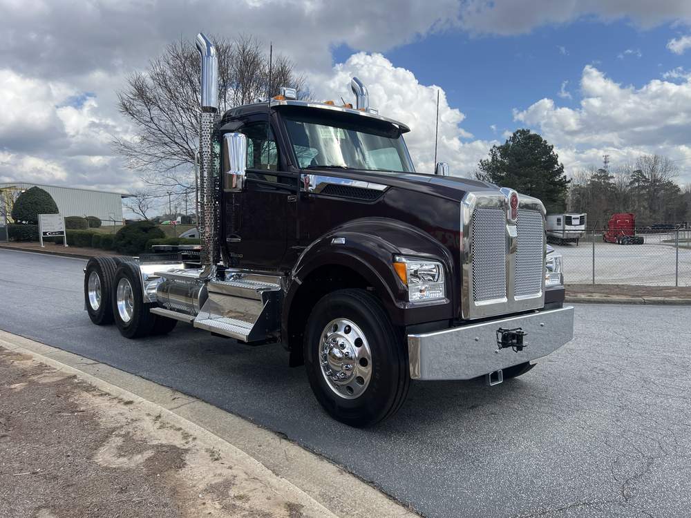 New 2027 Kenworth T880S PH