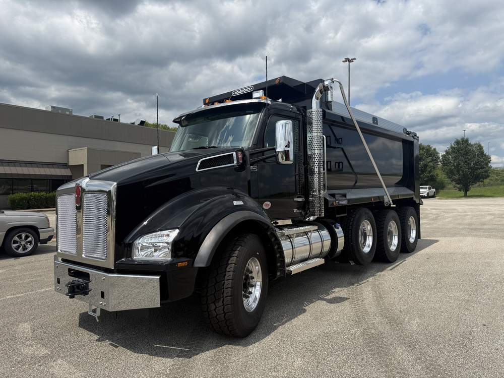 New 2027 Kenworth T880