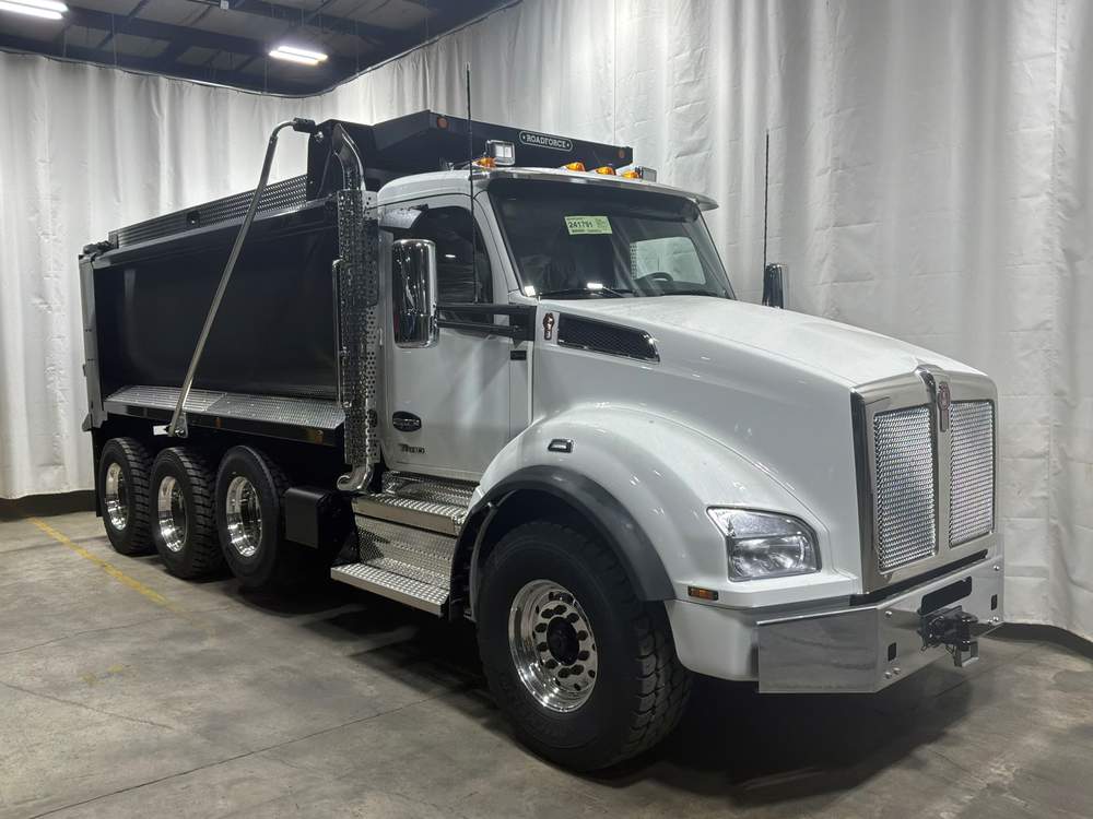 New 2027 Kenworth T880