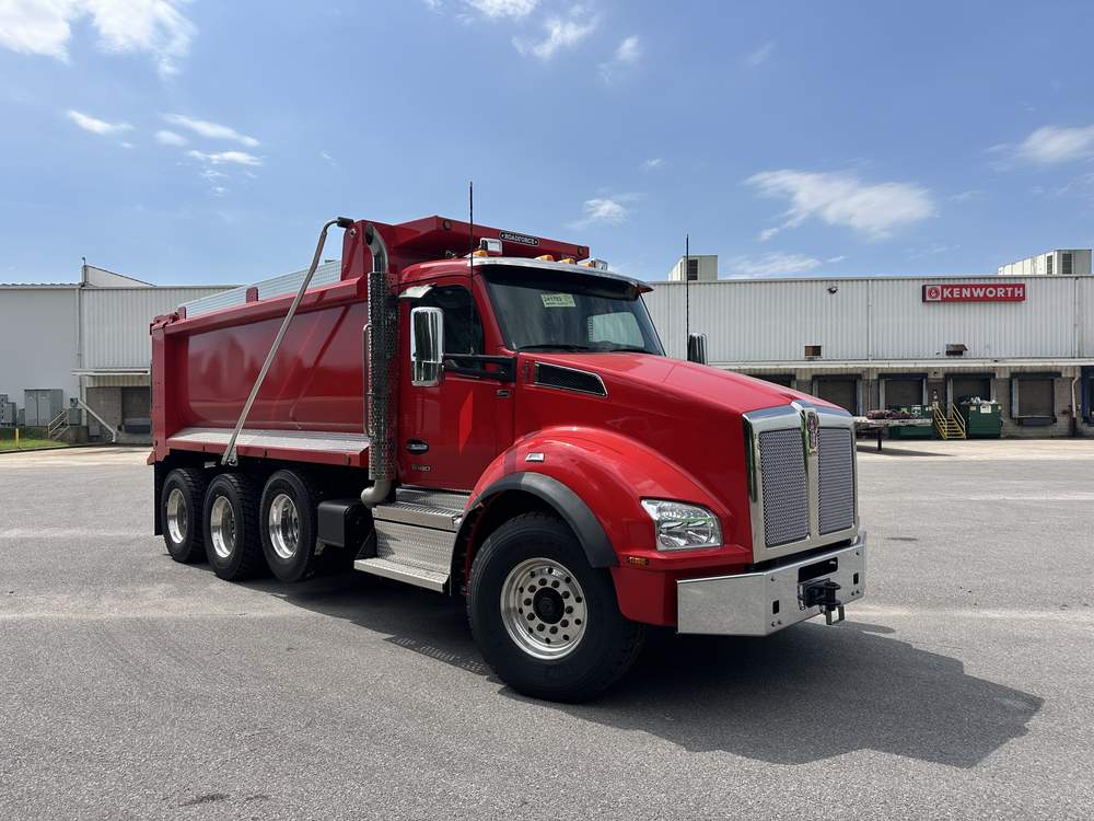 New 2027 Kenworth T880