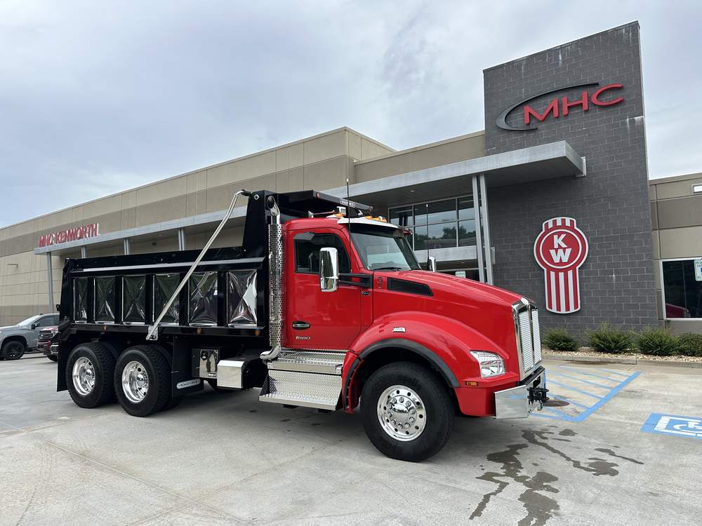 New 2027 Kenworth T880