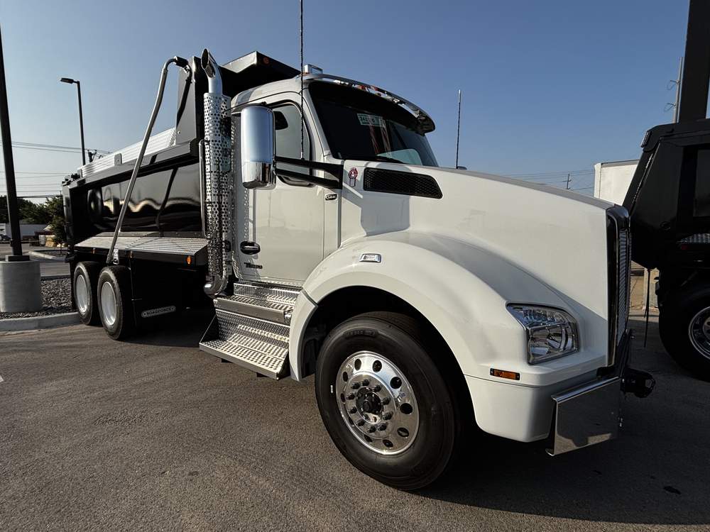 New 2027 Kenworth T880