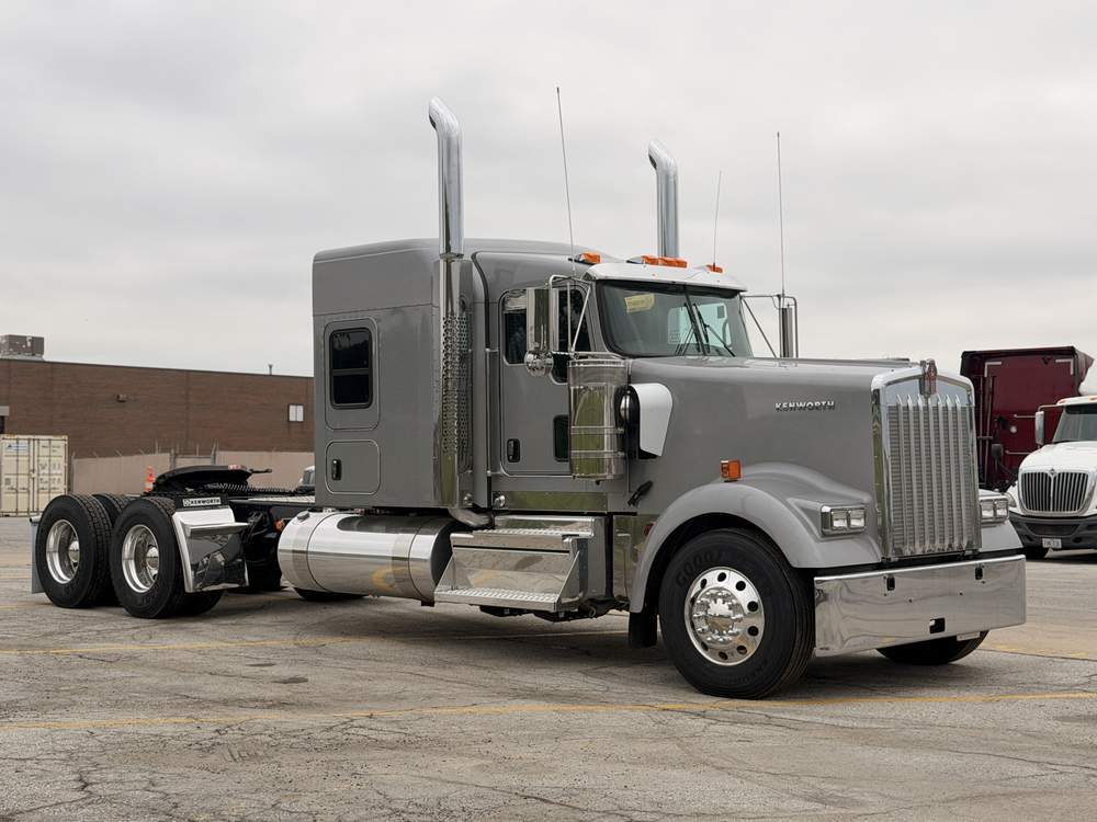 New 2027 Kenworth W900L