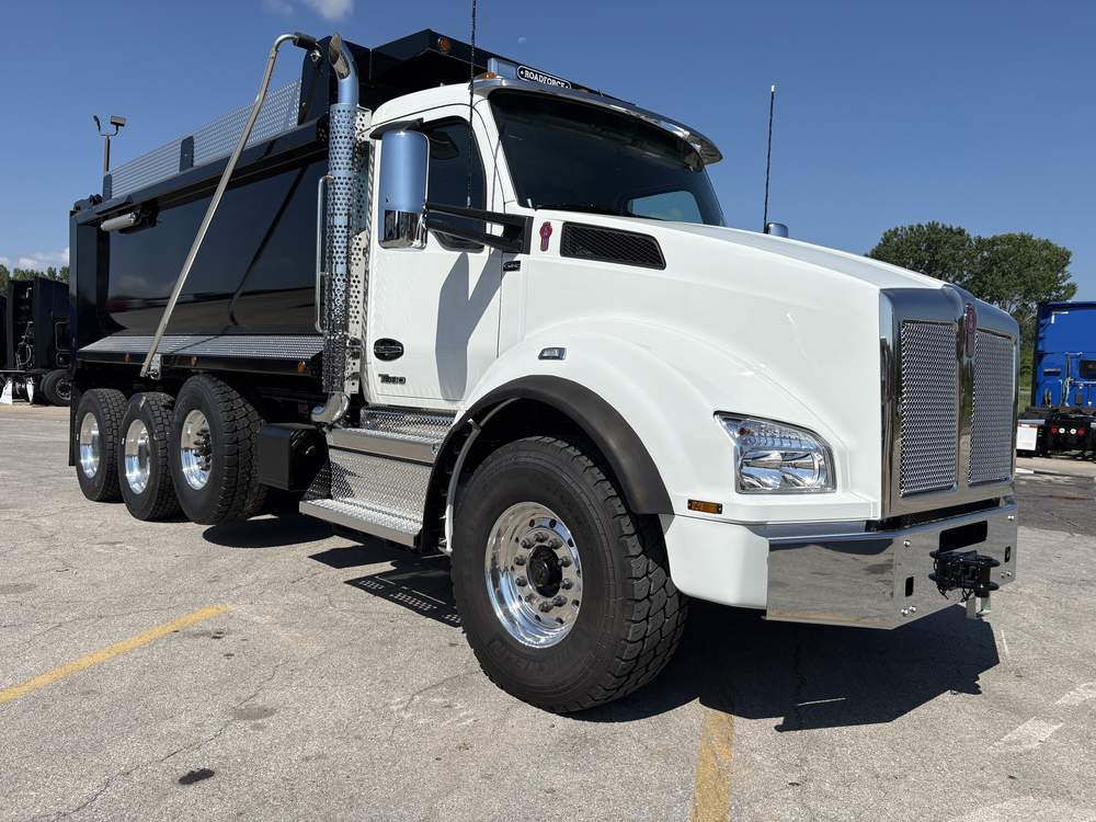 New 2027 Kenworth T880