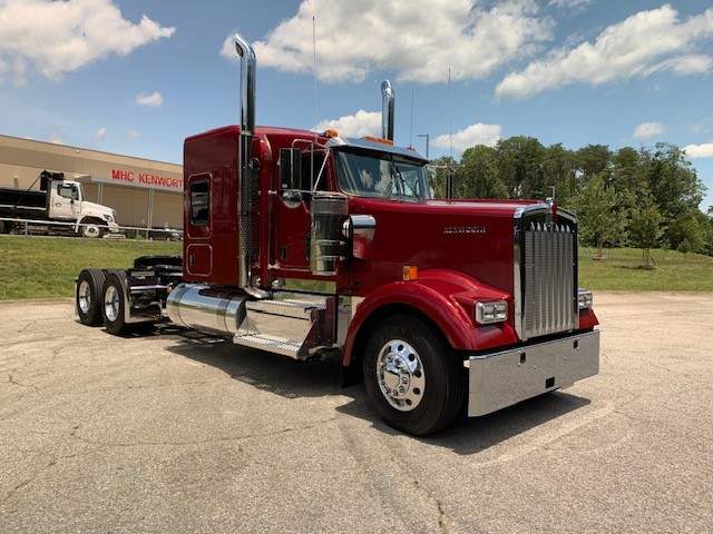 New 2027 Kenworth W900L