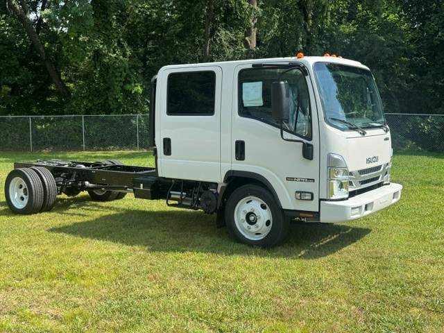 New 2027 Isuzu NPR-HD