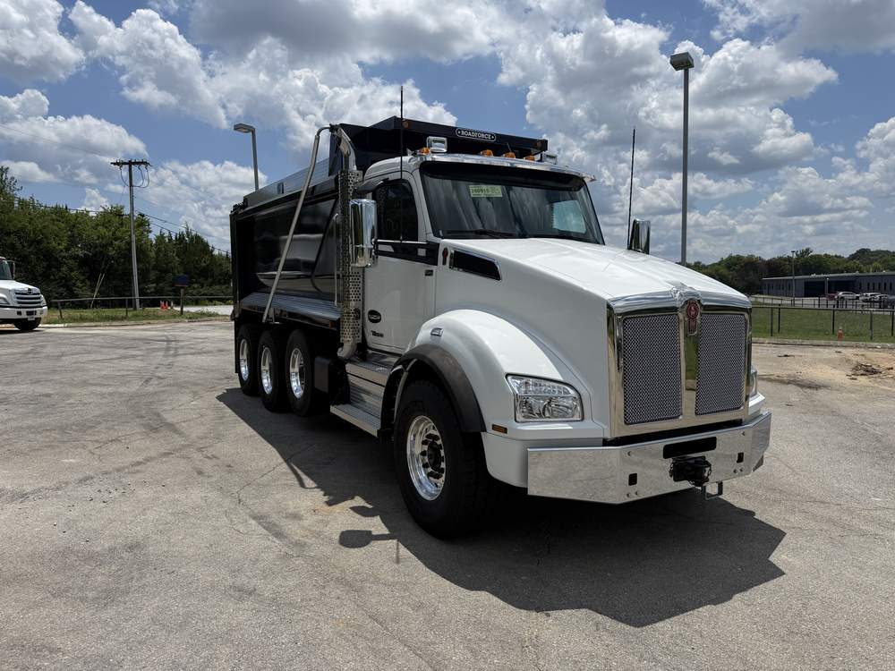 New 2027 Kenworth T880