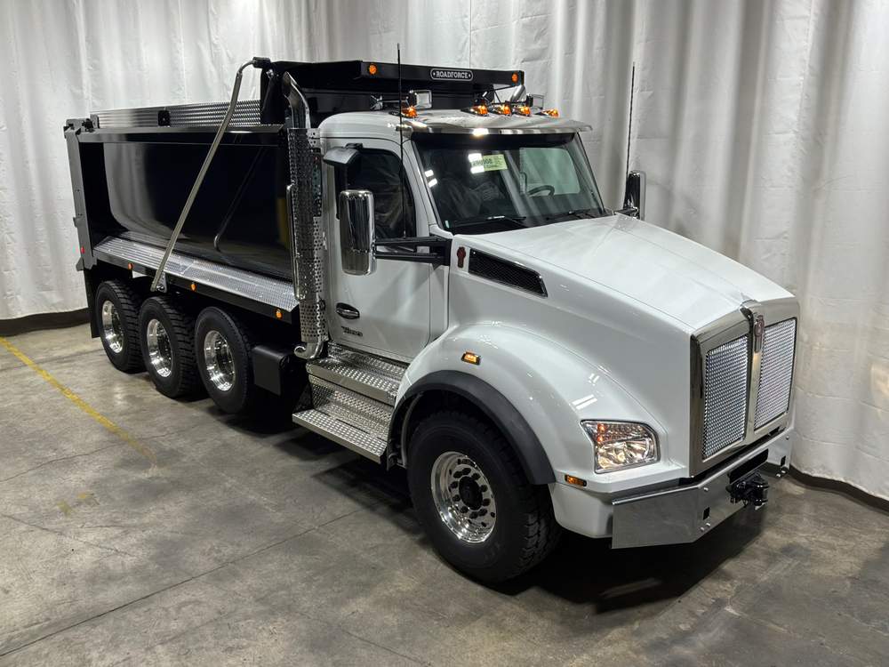 New 2027 Kenworth T880