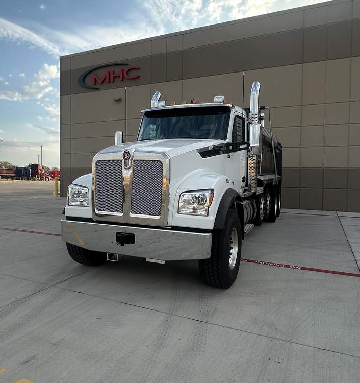 New 2027 Kenworth T880
