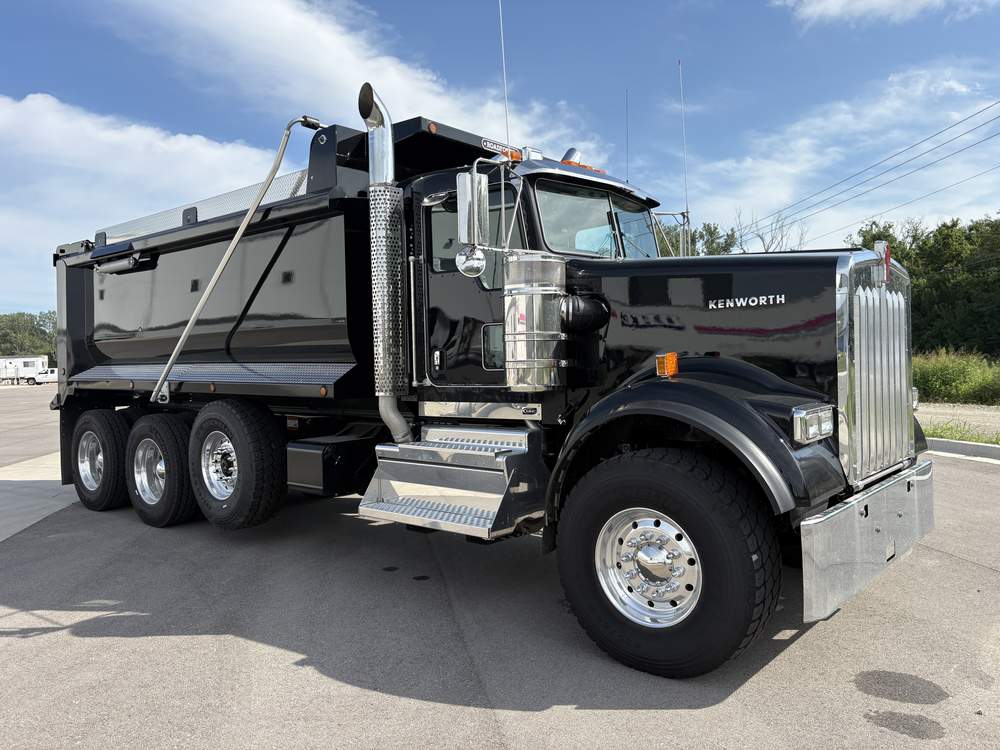 New 2027 Kenworth W900