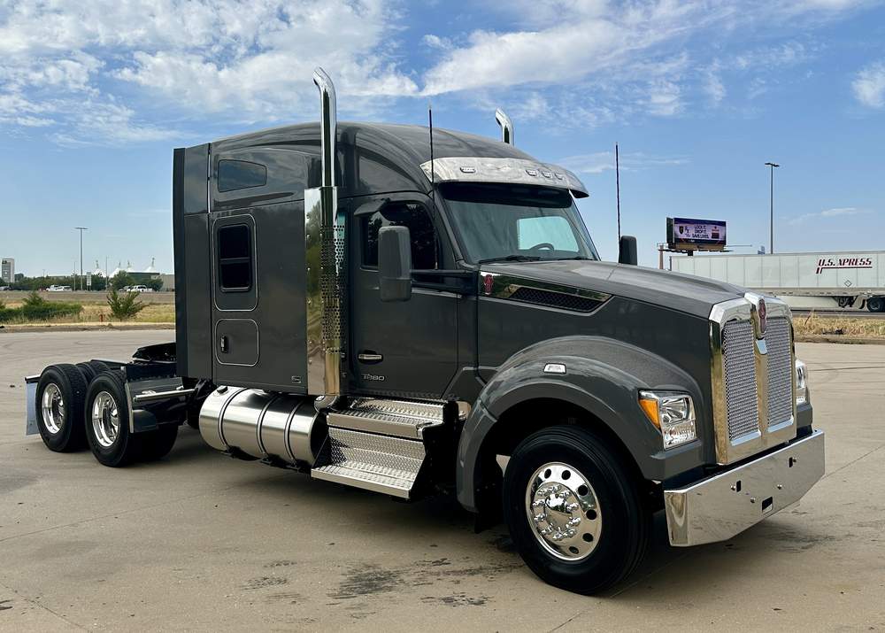 New 2027 Kenworth T880S PH
