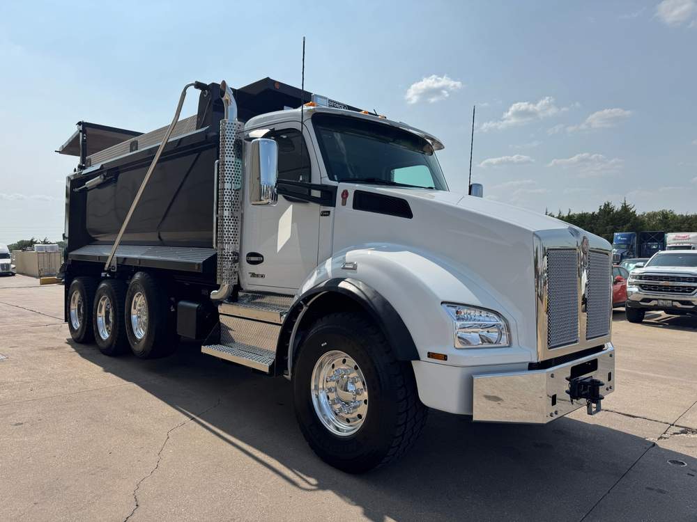 New 2027 Kenworth T880