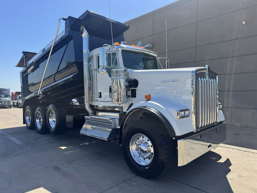 New 2027 Kenworth W900