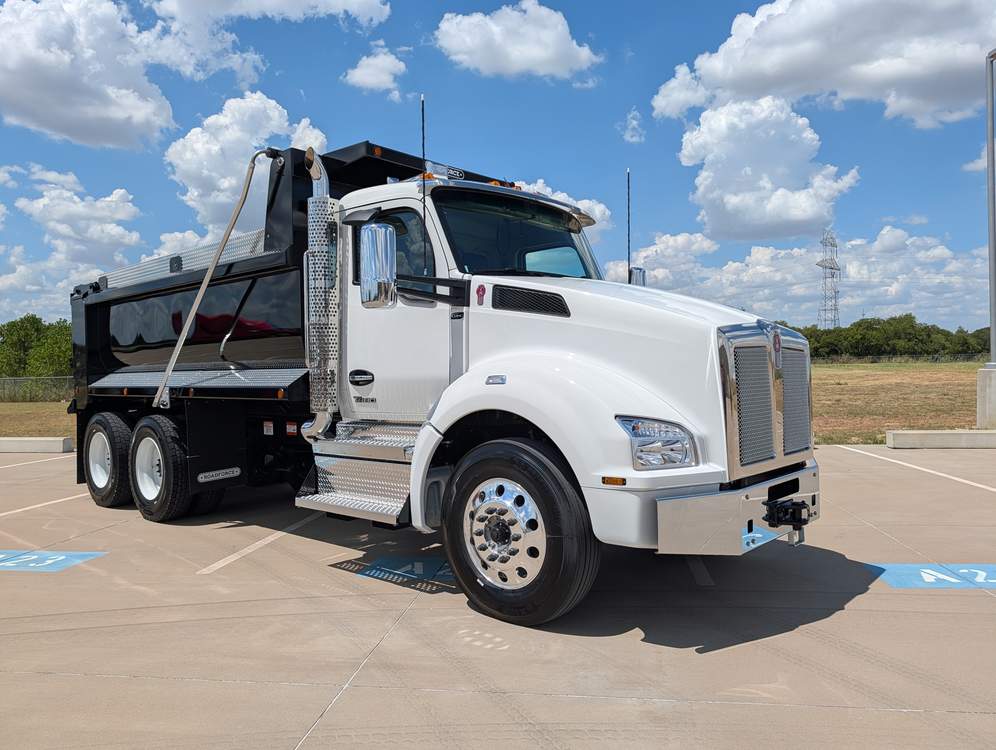New 2027 Kenworth T880