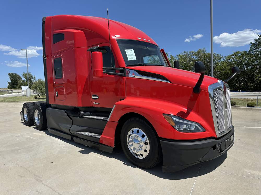 Used 2023 Kenworth T680