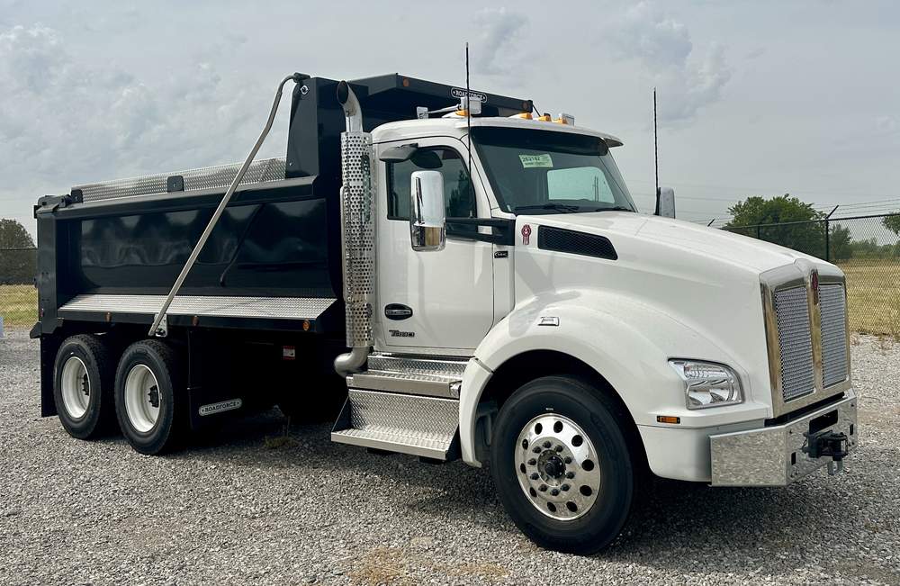 New 2027 Kenworth T880