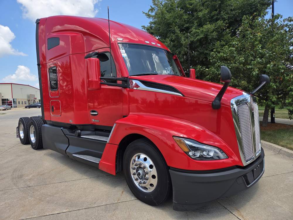 Used 2024 Kenworth T680