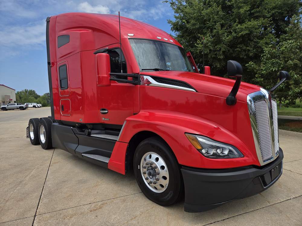 Used 2024 Kenworth T680