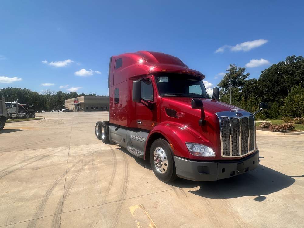 Used 2021 Peterbilt 579