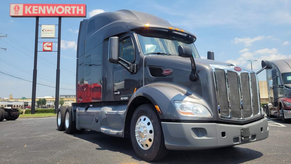 Used 2022 Peterbilt 579