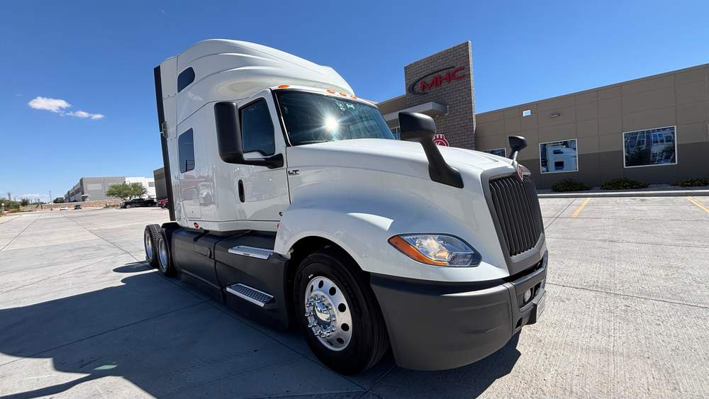 Used 2022 International LT625