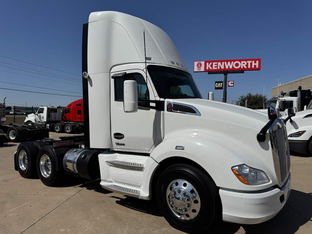 Used 2022 Kenworth T680