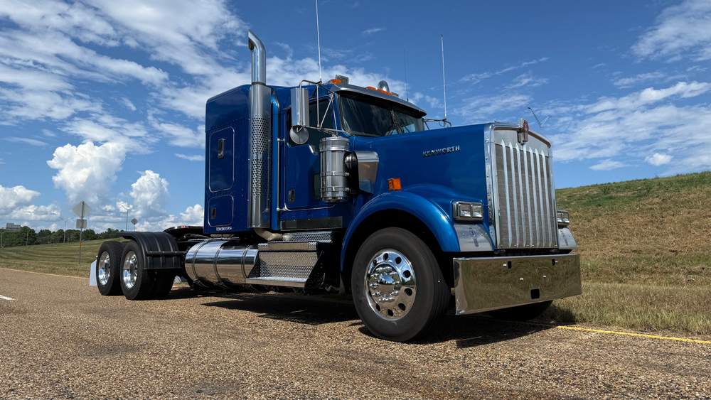 Used 2024 Kenworth W900