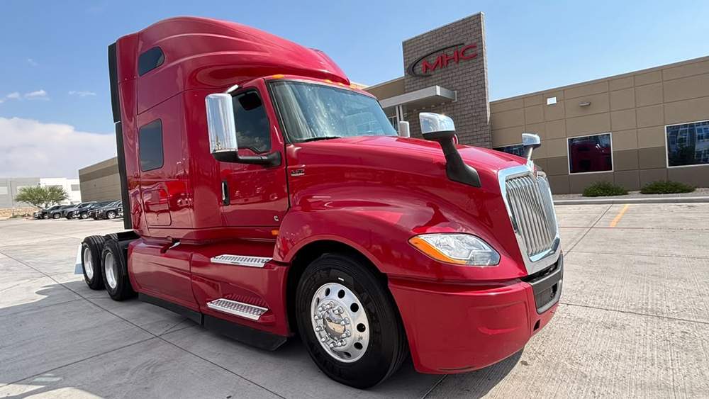 Used 2022 International LT625