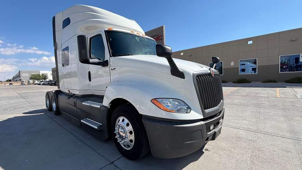 Used 2022 International LT625