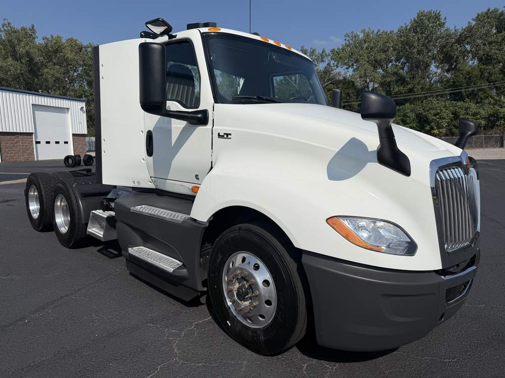 Used 2022 International LT625