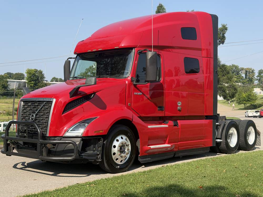 Used 2022 Volvo VNL64T760