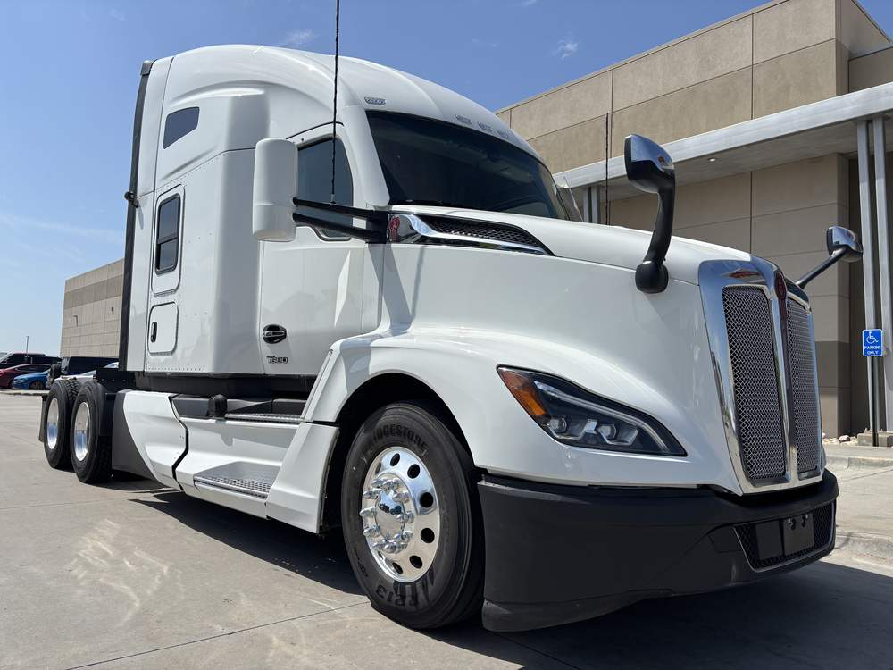 Used 2022 Kenworth T680