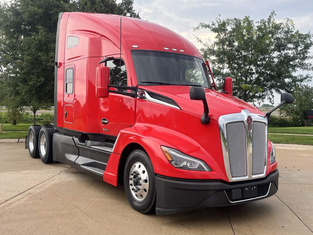 Used 2024 Kenworth T680