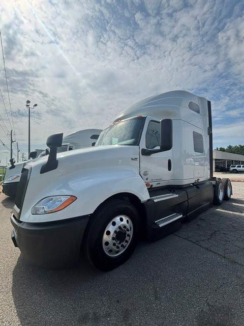 Used 2021 International LT625