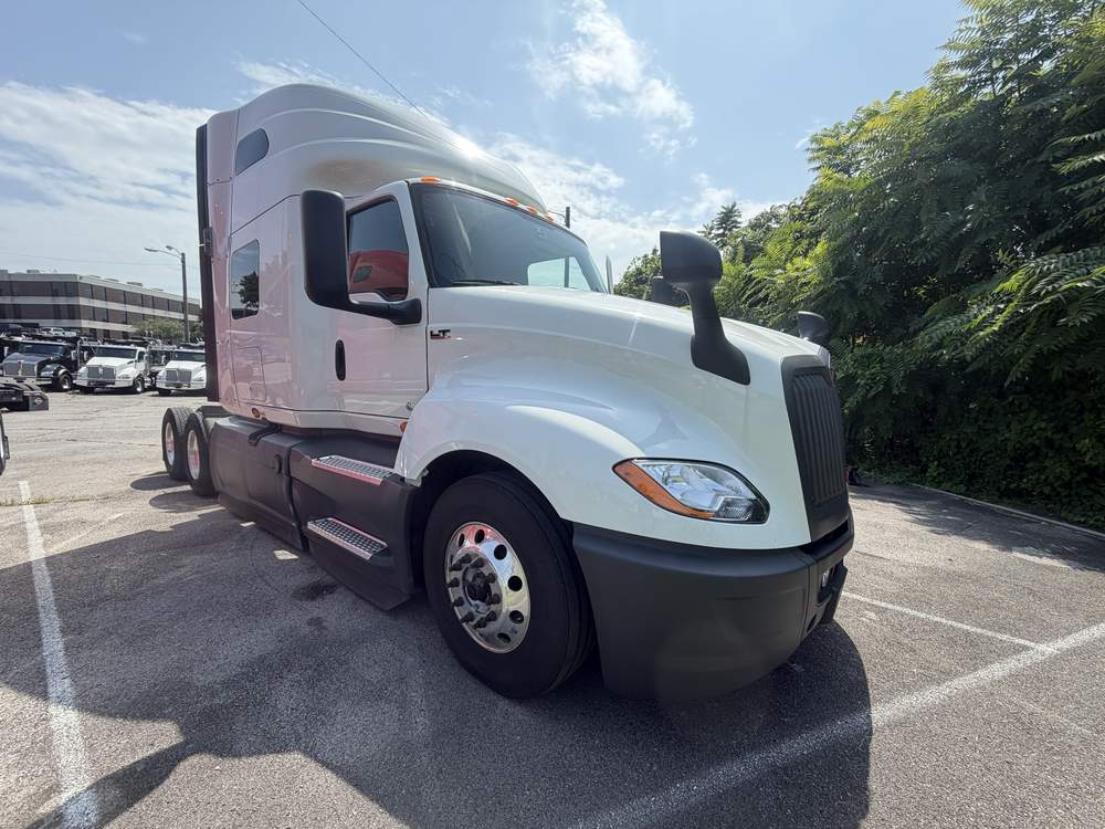 Used 2021 International LT625