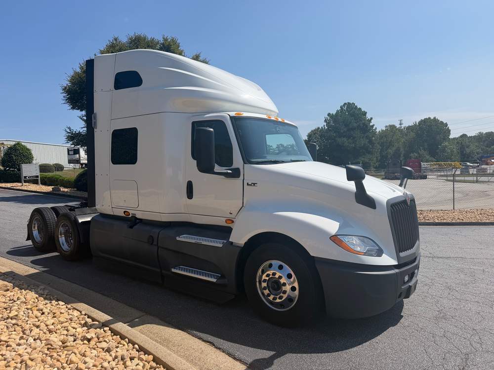 Used 2021 International LT625