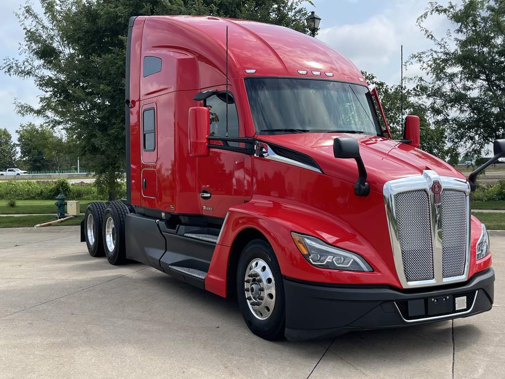 Used 2024 Kenworth T680