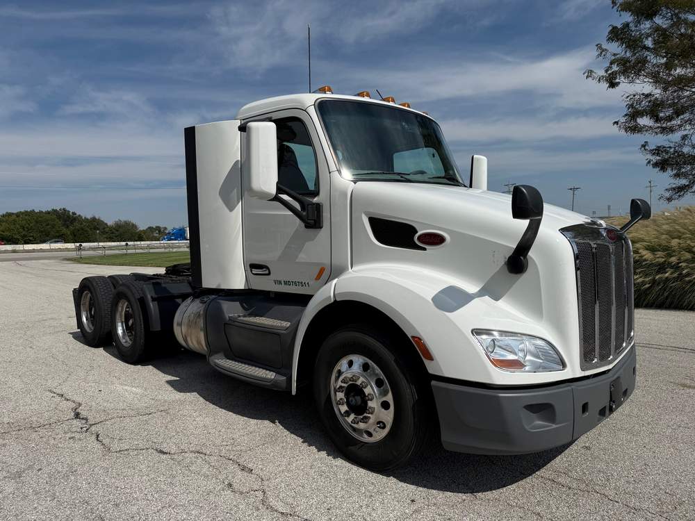 Used 2021 Peterbilt 579