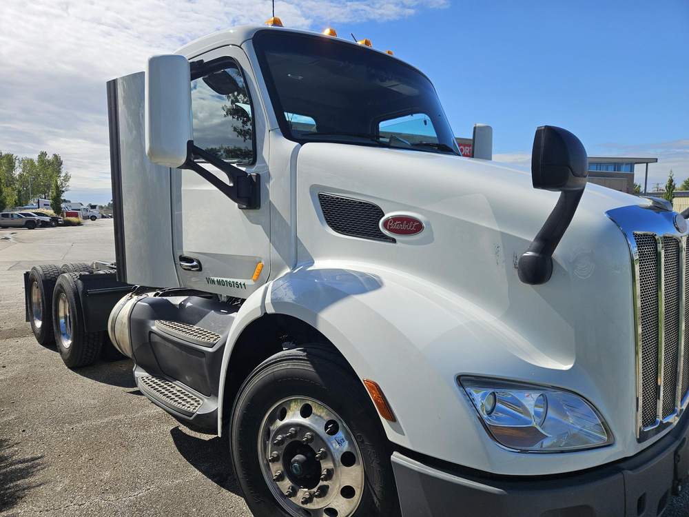 Used 2021 Peterbilt 579