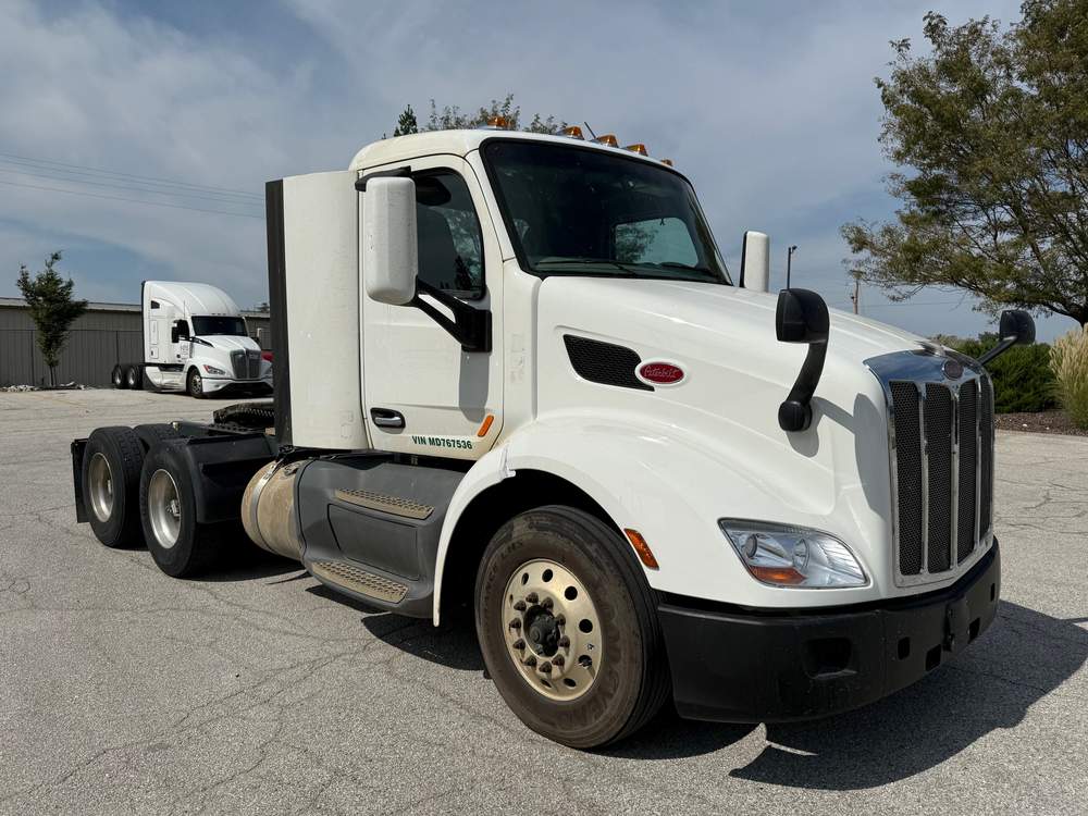 Used 2021 Peterbilt 579