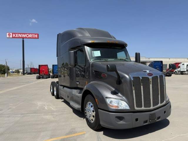 Used 2022 Peterbilt 579