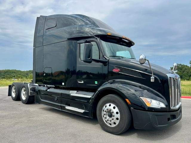 Used 2022 Peterbilt 579
