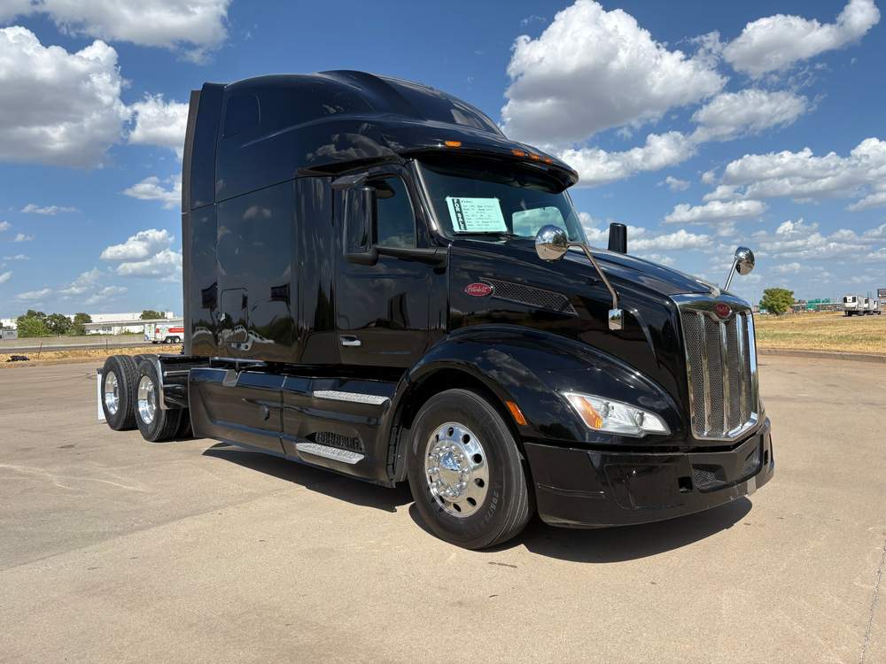 Used 2022 Peterbilt 579