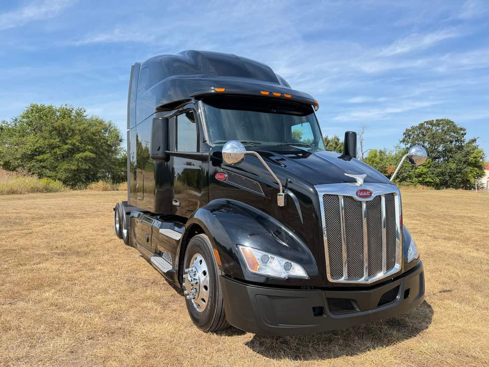 Used 2022 Peterbilt 579