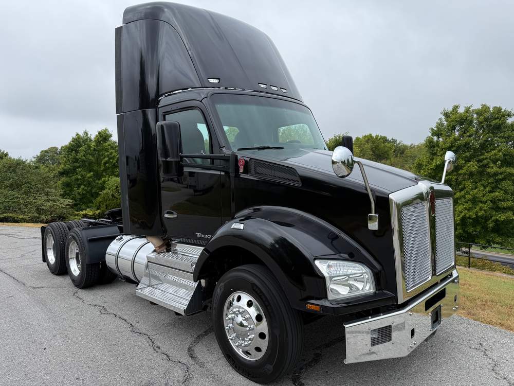 Used 2020 Kenworth T880