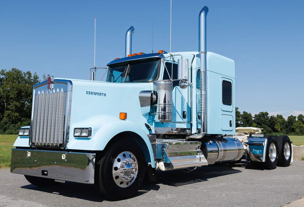 New 2027 Kenworth W900L