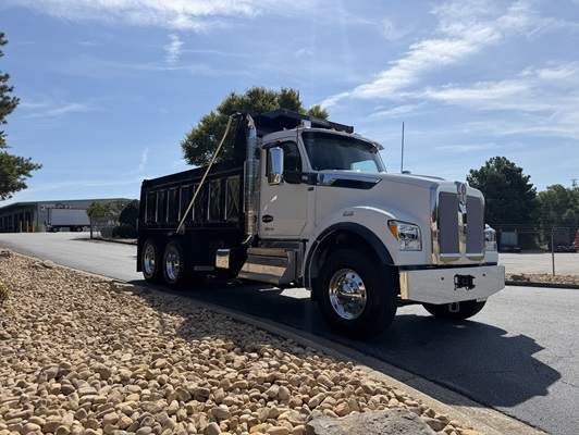 New 2027 Kenworth T880S PH