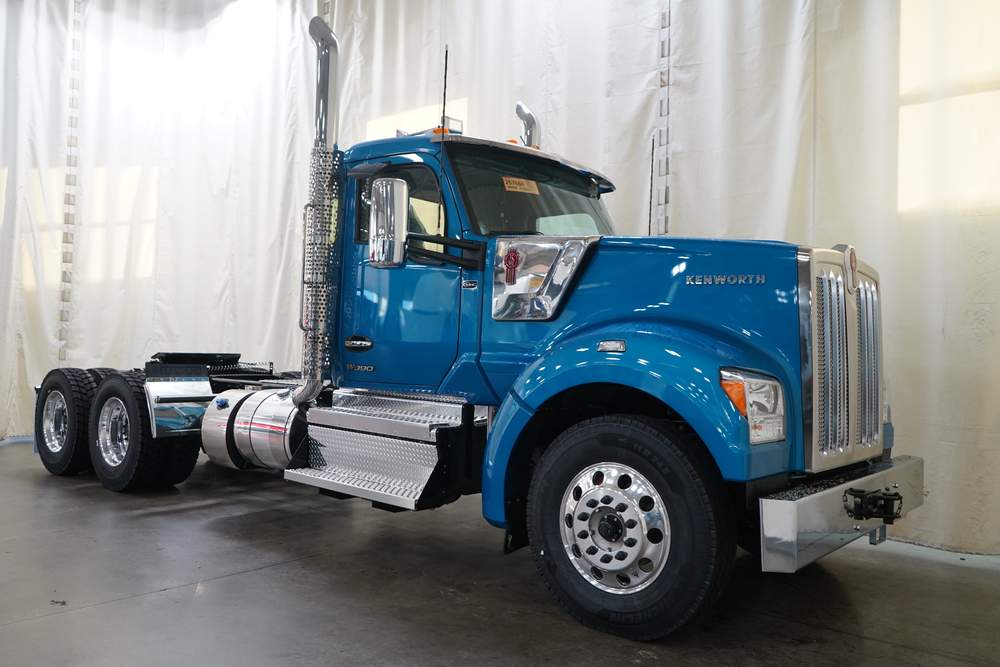 New 2027 Kenworth W990