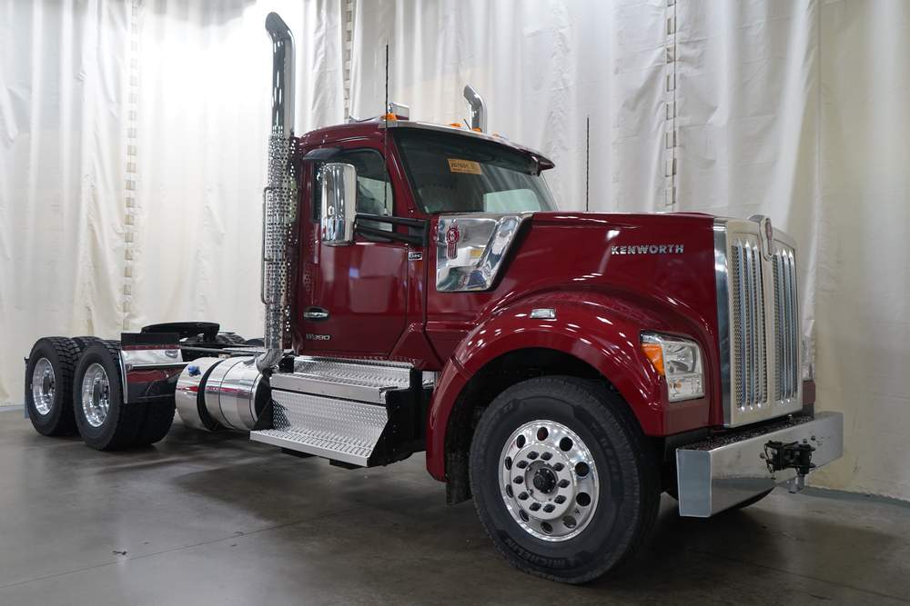 New 2027 Kenworth W990